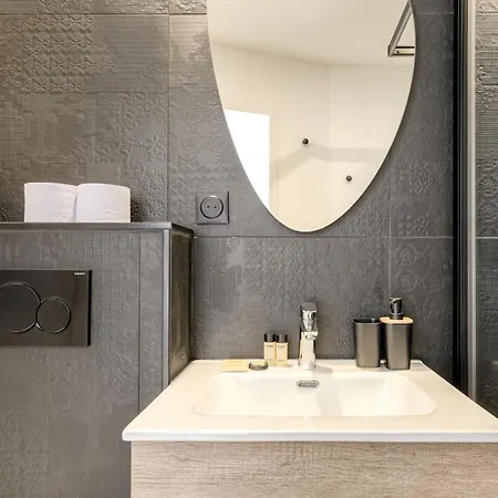 Joli Climatisé Avec Terrasse - Centre Appartement Lyon