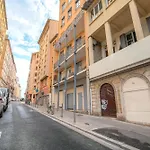 Joli Climatise Avec Terrasse - Centre Λυών