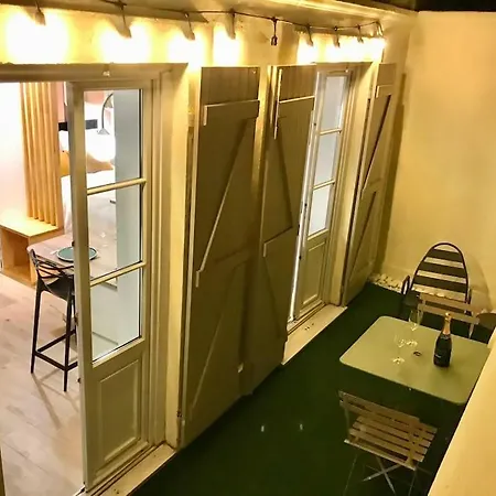 Apartman Joli Climatise Avec Terrasse - Centre *